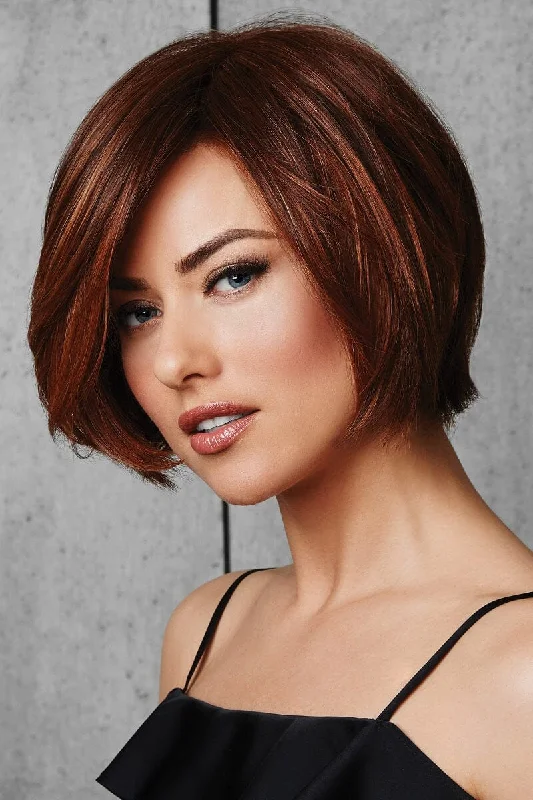 Short - bob wig for a super - sleek and minimalist styleSale - Hairdo Wigs - Classic Fling (#HDCFWG) - Color: Rooted Golden Wheat (SS14/88)