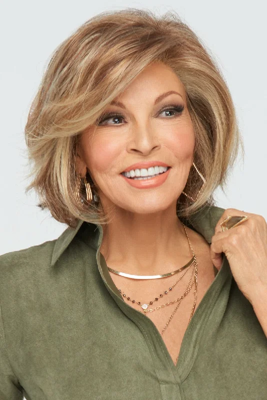 Bob wig with a wavy texture for a beachy lookSale - Raquel Welch Wigs - Ahead Of The Curve - Color: Praline Foil (R13F25)